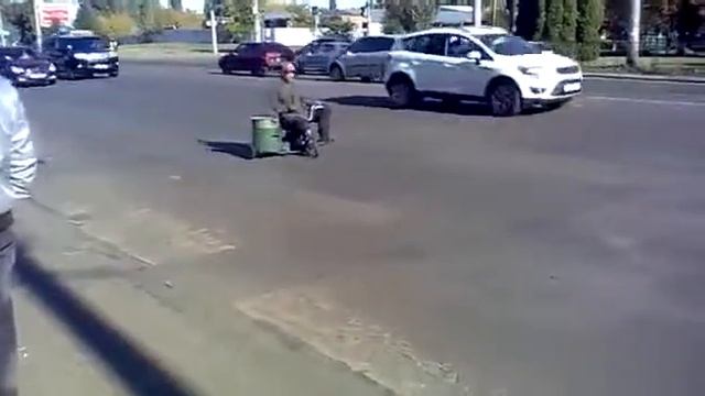 Мотоцикл с коляской для бомжей смотреть онлайн