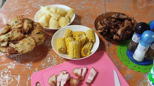 VLOG 23.05.2021 Вкусные драники, посадка бобовых и шашлык на гриле... смотреть онлайн