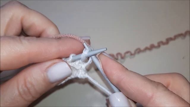 ШИКАРНЫЙ УЗОР спицами. Раппорт всего 2 петли и 4 ряда! смотреть онлайн