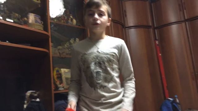 Фокус с пальцем и платком смотреть онлайн