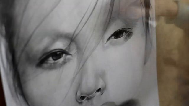 Рисунок карандашом. Портрет девушки. смотреть онлайн