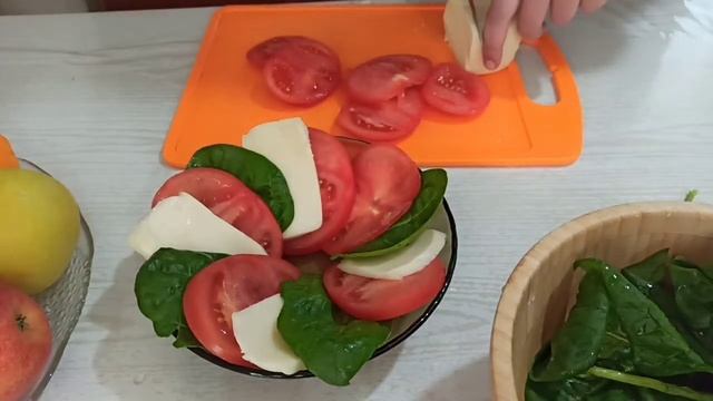 То что надо после новогоднего обжорства! ПП салат Капрезе/Что приготовить смотреть онлайн
