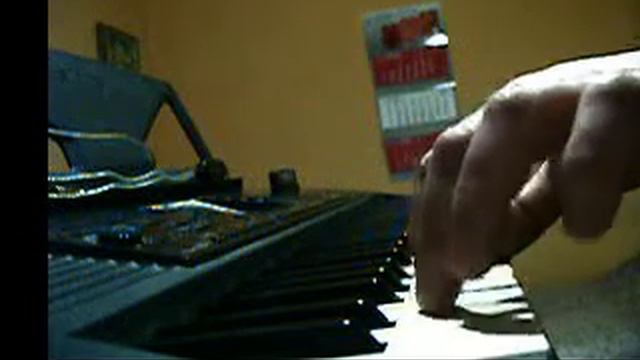 My keyboard's melody - Yamaha PSR 330 смотреть онлайн