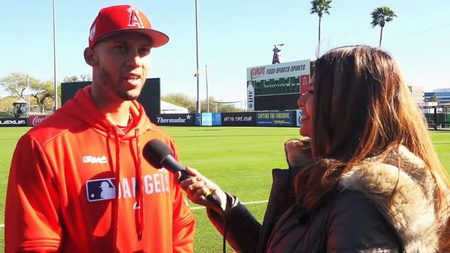 Andrelton Simmons Is Still Working to Improve смотреть онлайн