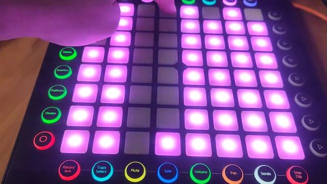 Novation Launchpad Pro Выставление громкости Микшер с помощью силы нажатия на пэд #ДиюДоктор смотреть онлайн