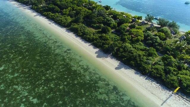 Fall in Love with New Caledonia смотреть онлайн