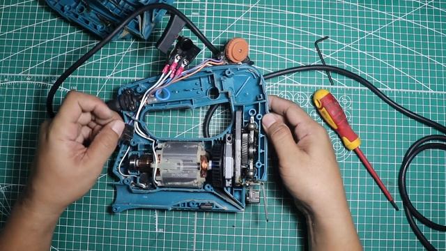 BONGKAR Jigsaw Makita 4327M смотреть онлайн