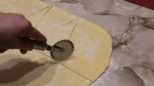 Рецепт, который ни разу не подводил! ДОМАШНИЕ РОГАЛИКИ смотреть онлайн