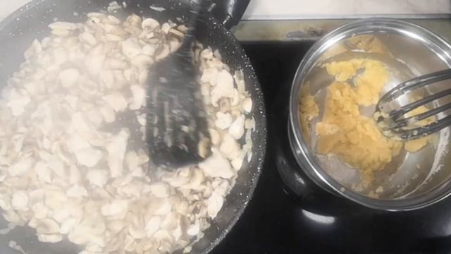 Как приготовить жюльен из курицы и грибов в соусе бешамель. смотреть онлайн