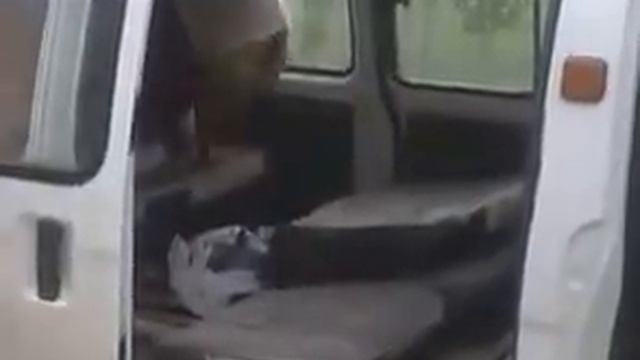 22 пассажира, в машине на 7 человек? - Без проблем! смотреть онлайн