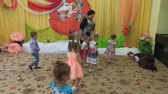 Осенний Утренник в 1 младшей группе смотреть онлайн