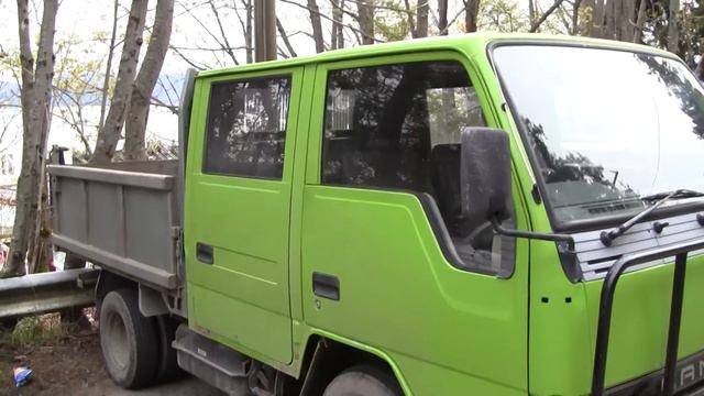 Mitsubishi Canter dump truck crew cab on Salt Spring Island BC смотреть онлайн