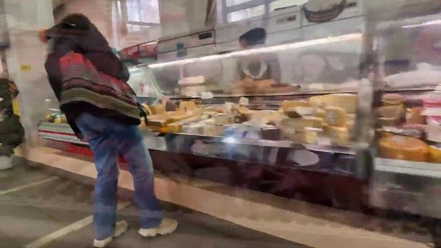 Осенний поход на Преображенский рынок. Сезонные ряды к сожалению уже убрали.... смотреть онлайн