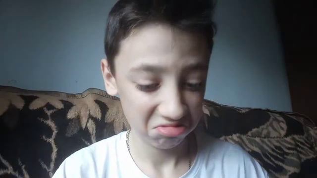 Едим разные вкусняшки 😋 Друзья sorry что так быстро закончилось видео😣 память закончилась 😡 смотреть онлайн