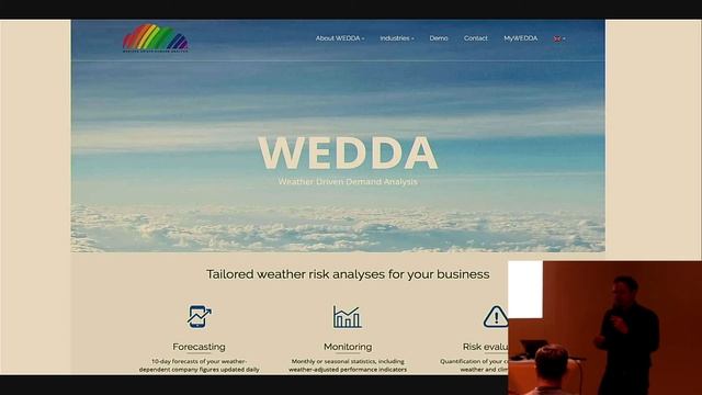 ViennaR Meetup December | Christoph Toeglhofer: A short history of using R in research and tech смотреть онлайн