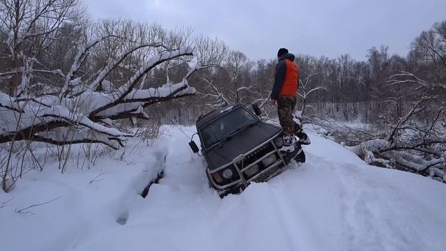 Снежная покатуха. На УАЗах по глубокому снегу. Две МИЦУБИСИ ПАДЖЕРО с нами. смотреть онлайн