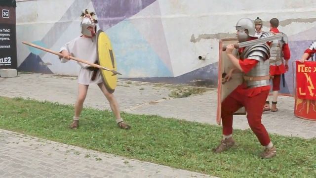Бой гоплита против легионера: Ульрик vs Крисп смотреть онлайн