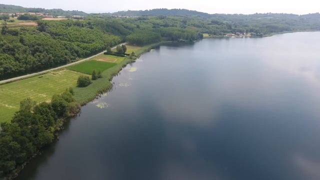 ? Озеро Кандиа (Lago di Candia) в Италии смотреть онлайн