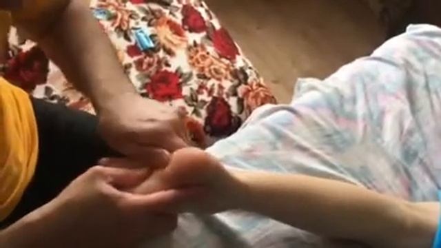 Здоровье . Дети . Пронация медиального свода стопы . Общеукрепляющий массаж голени и стоп . смотреть онлайн