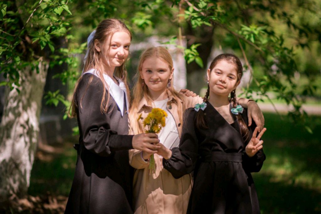 делаю макияж и причёску