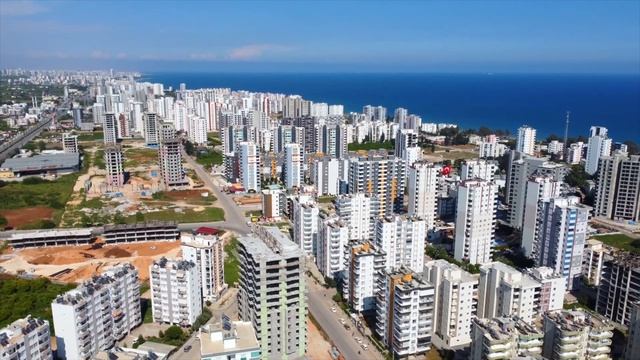 Недвижимость в Мерсине, 2+1 с террасой под ВНЖ, район Тедже, Мезитли, море 500 метров, Турция смотреть онлайн