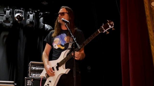 THE MELVINS: On the Road in Brooklyn, New York смотреть онлайн