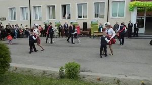вальс с первоклашками (Последний звонок)
