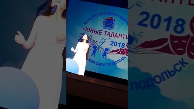 Украинская песня . Голос просто супер ! Можно часами слушать эту песню ! смотреть онлайн