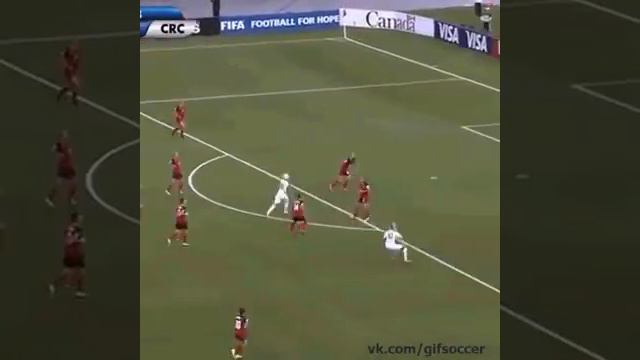 Все еще думаете, что девушки не умеют играть в футбол смотреть онлайн