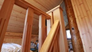 Двухэтажная деревянная рубленая баня с террасой. Обзор удобной и функциональной планировки бани.