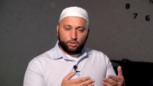 Родители не совершают намаз как их наставить? смотреть онлайн
