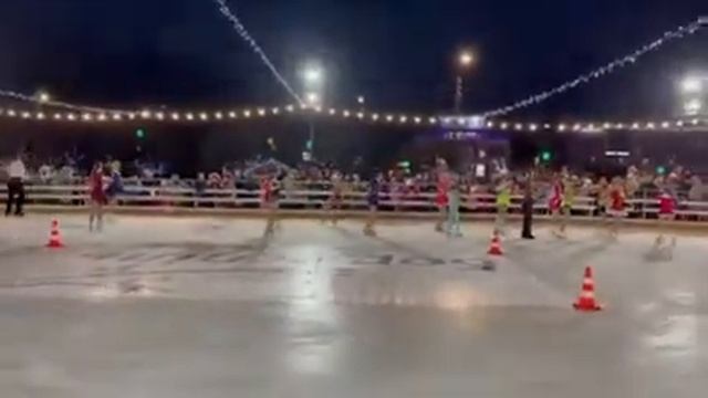Киевская школа фигурного катания "БИЛЬМАН", открытие катка в Борисполе, 19.12.2021г. смотреть онлайн
