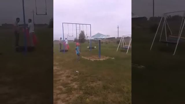База отдыха ,играю на детской площадке.часть 2 смотреть онлайн