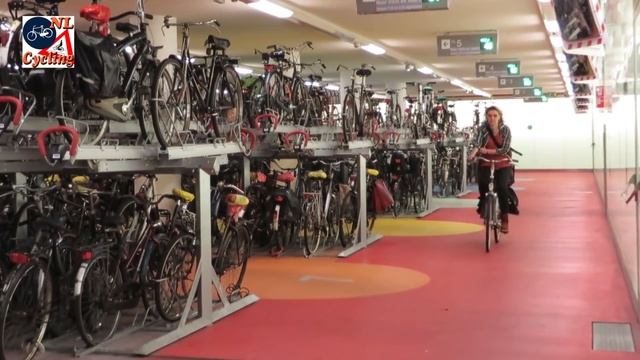 Bicycle Parking Facility at Rotterdam Central Station [342] смотреть онлайн