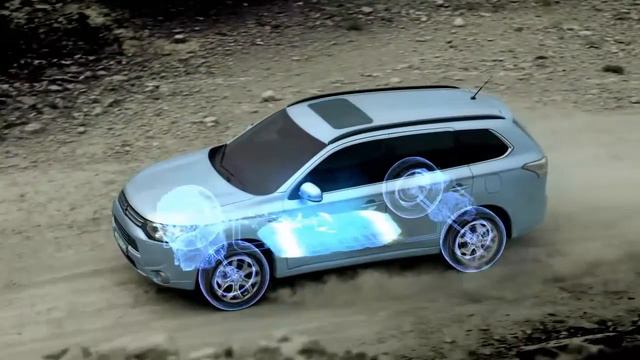 Mitsubishi Outlander PHEV (Plug In Electric Vehicle) смотреть онлайн