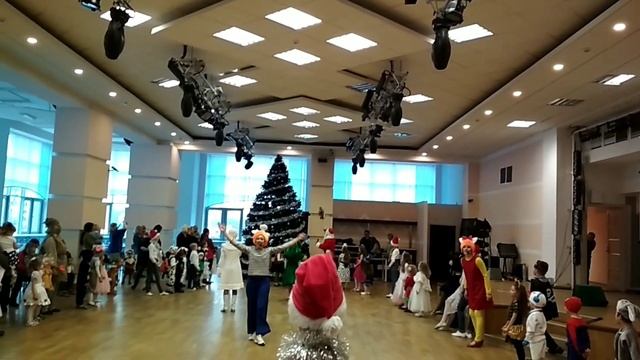 Новогодний утренник во Дворце Культуры Металлургов г.Жлобин 20.12.2019 смотреть онлайн