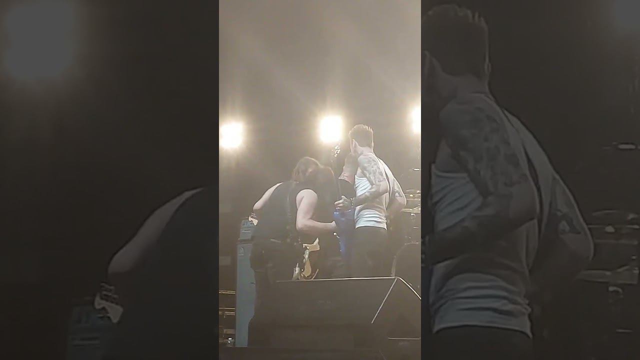 Corey Taylor Cries on Stage #slipknot #coreytaylor #live смотреть онлайн