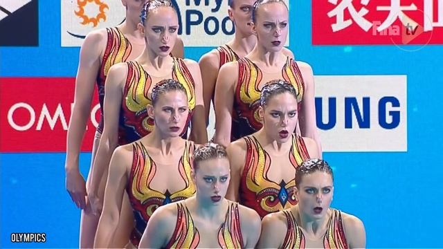 12 Strict Rules Synchronized Swimmers Have To Follow смотреть онлайн