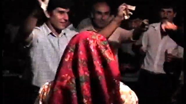 свадьба ромы и гульмиры 3 часть 1990г смотреть онлайн