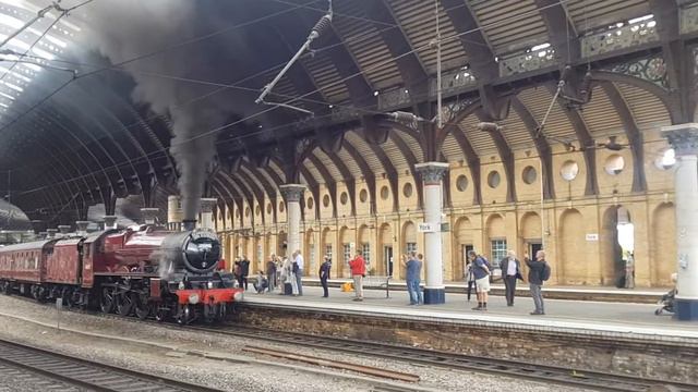 45699 Galatea 1Z25 1220½ 11L Carnforth to Scarborough Scarborough Spa Express смотреть онлайн