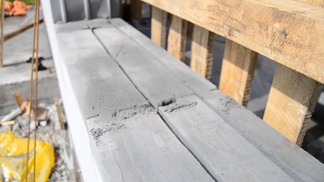 Стены дома из газобетона. Перемычка улового окна. смотреть онлайн