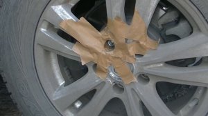 как высверлить гайку колеса