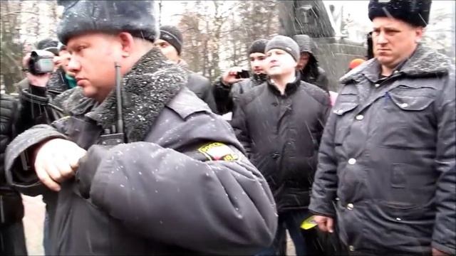 Раздача значков. Тверь. Задержание смотреть онлайн