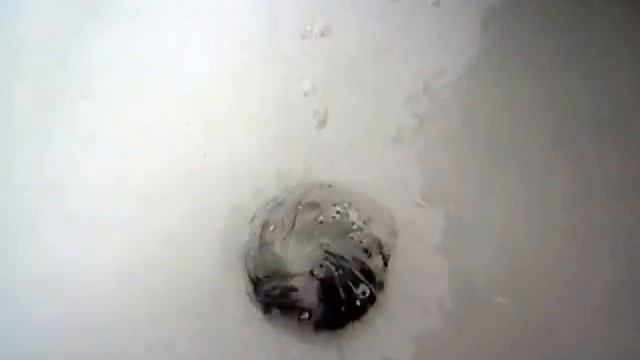 Выдернули сливную пробку в Волге смотреть онлайн