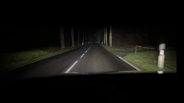VW PASSAT LED HEADLIGHTS RANGE- Dynamic Light Assist - LED Scheinwerfer Reichweite смотреть онлайн