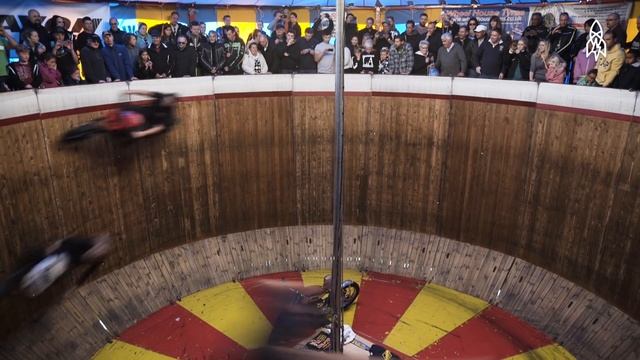 Riding the Wall of Death смотреть онлайн