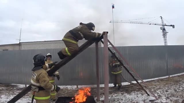 Амурские пожарные учатся не бояться огня смотреть онлайн
