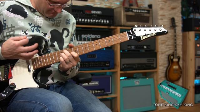 Smudged up BLUES MACHINE! Ibanez Flat V Review смотреть онлайн