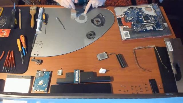Disassembly Acer Aspire E1 531 B9604G50Maks Q5WPH NXM12EU029 смотреть онлайн