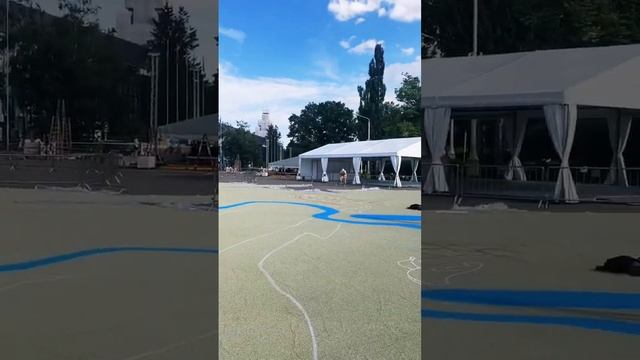 Как мы рисовали огромную граффити карту России в главном парке Москвы. #граффити #росписьстен смотреть онлайн